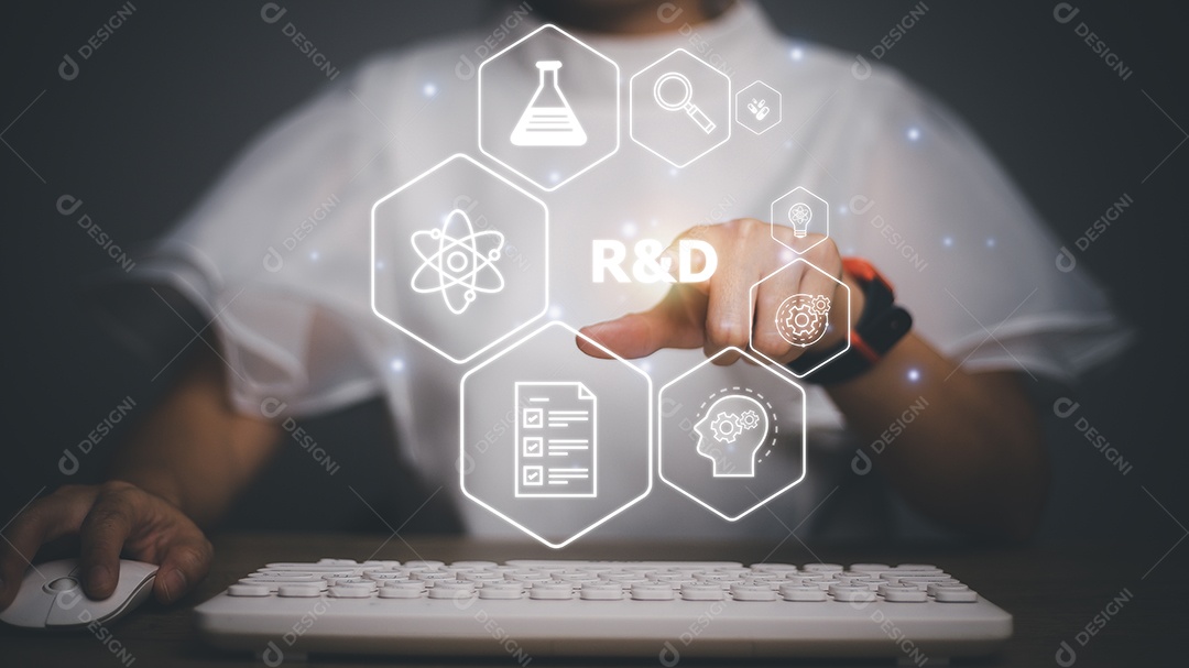 Ícone de P e D para pesquisa e desenvolvimento na tela do laptop. Gerencie os custos com mais eficiência. Conceito de inovação de P e D.