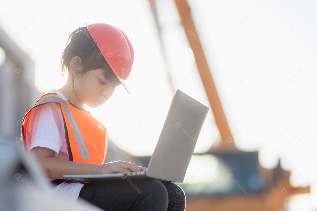 Menina asiática futuros engenheiros