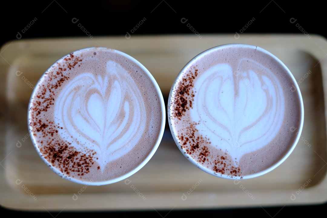 Capuccino sobre xicaras