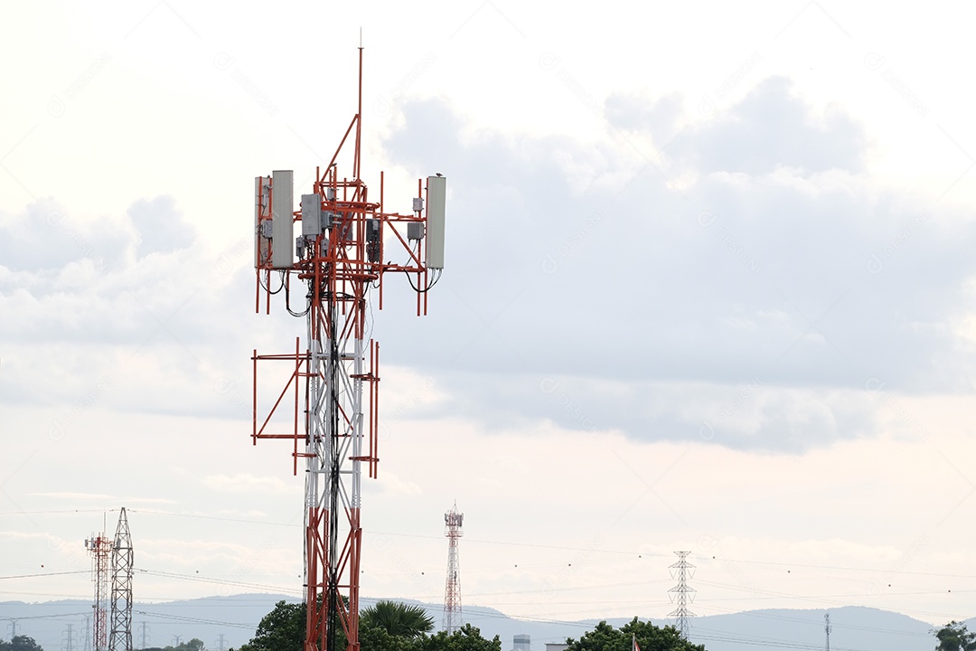 Antena de comunicações móveis