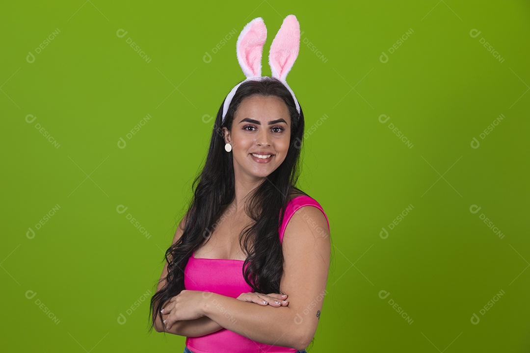 Linda Mulher garota usando fantasia de coelho Conceito Feliz Páscoa