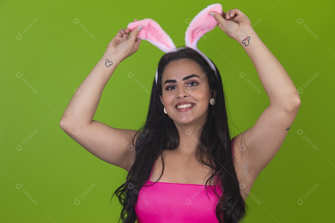 Linda Mulher garota usando fantasia de coelho Conceito Feliz Páscoa