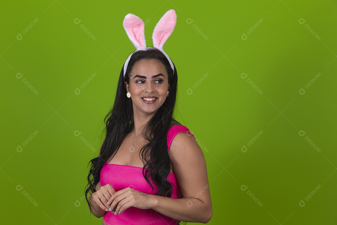 Linda Mulher garota usando fantasia de coelho Conceito Feliz Páscoa