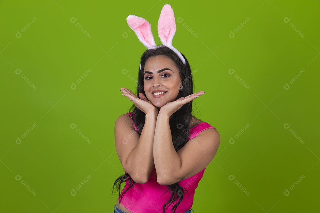 Linda Mulher garota usando fantasia de coelho Conceito Feliz Páscoa