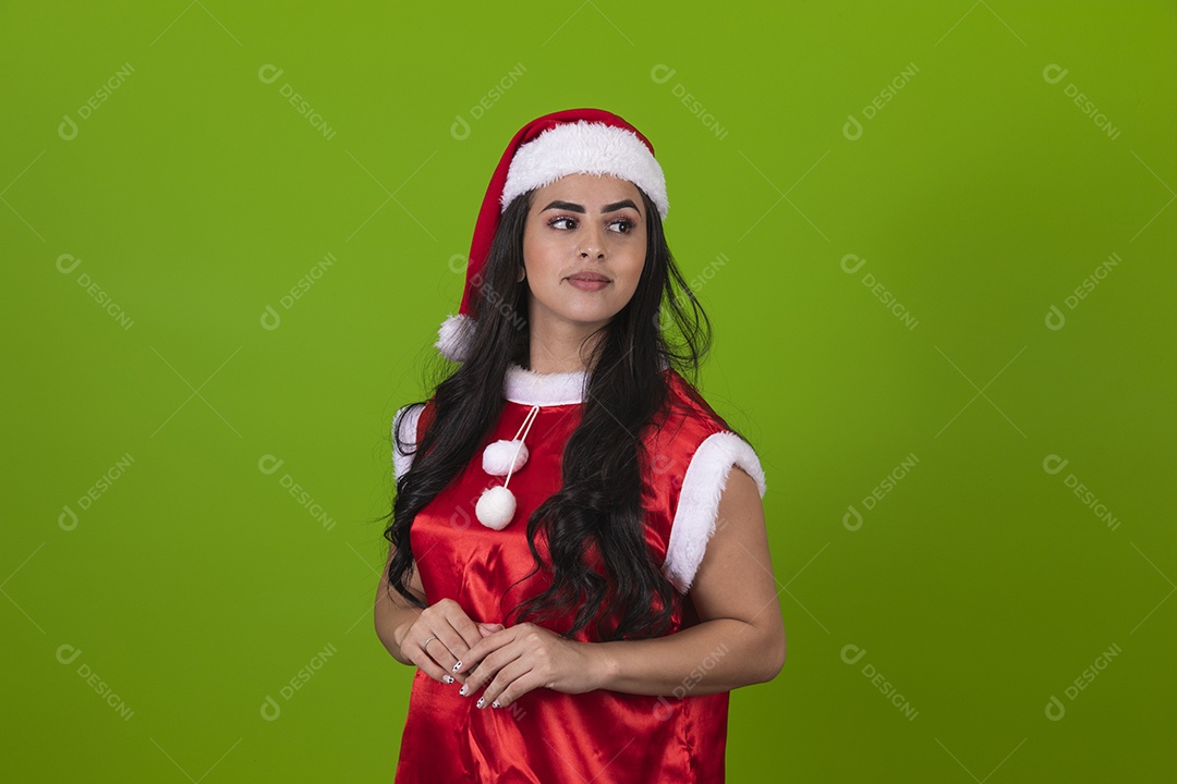 Linda mulher usando fantasias de natal