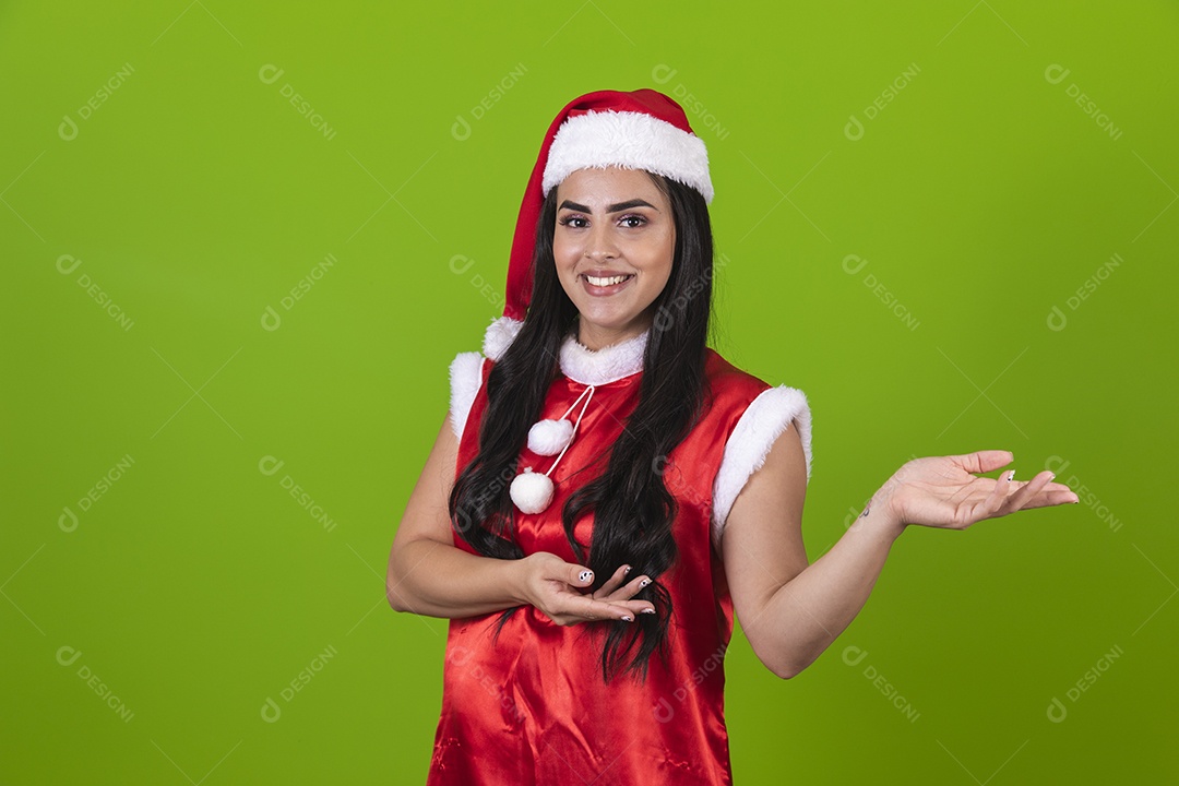 Linda mulher usando fantasias de natal