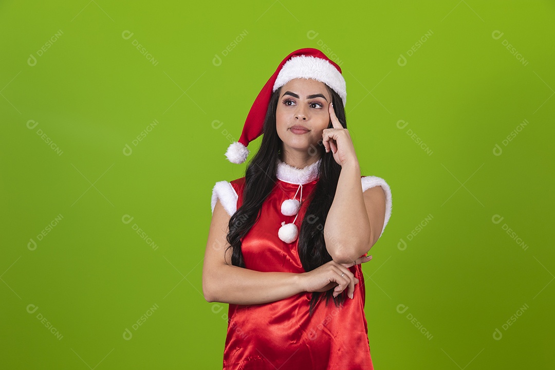 Linda mulher usando fantasias de natal