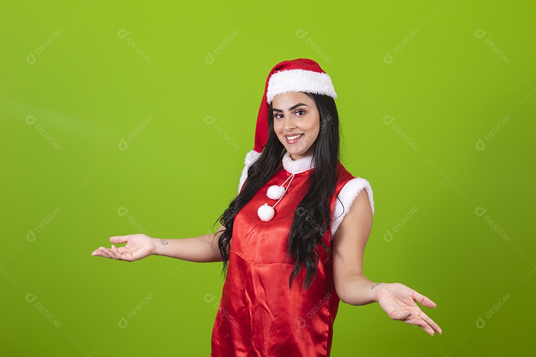 Linda mulher usando fantasias de natal