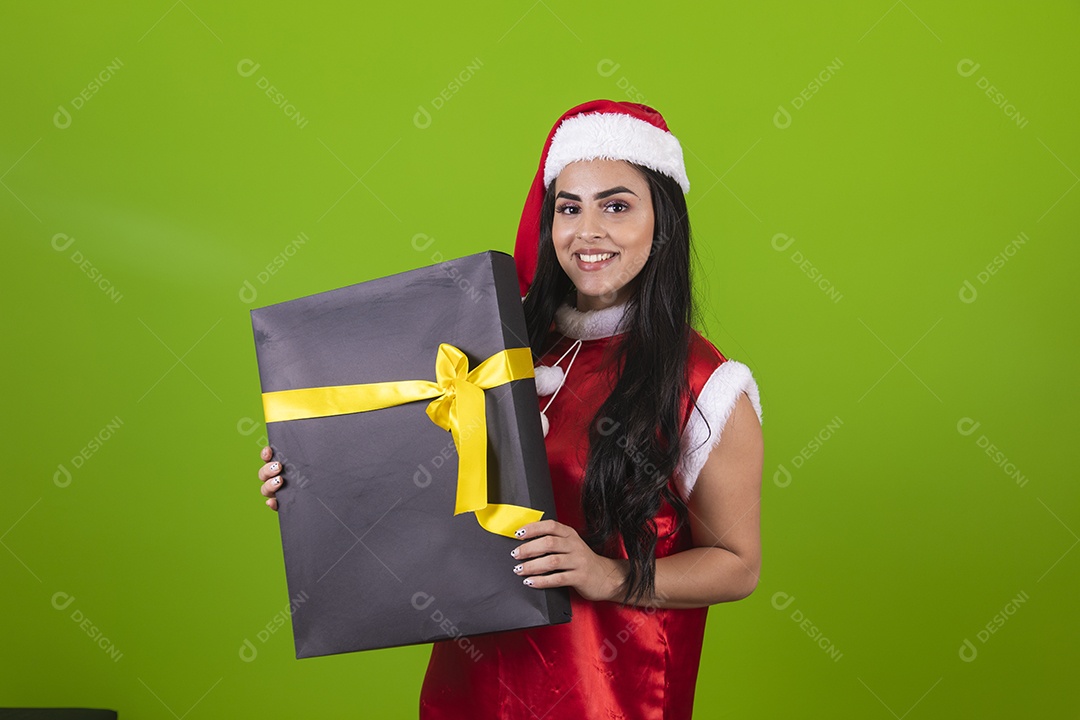 Linda mulher usando fantasias de natal