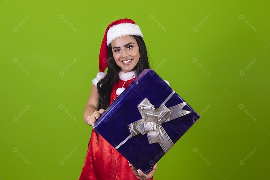 Linda mulher usando fantasias de natal