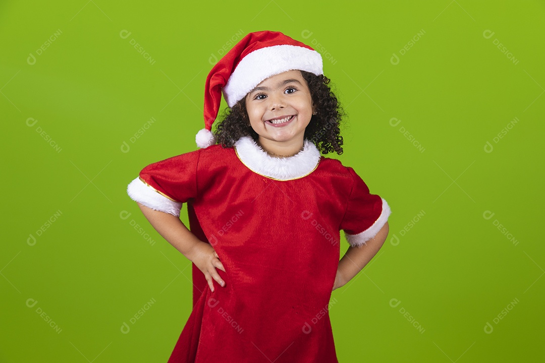 Linda menina garotinha jovem usando fantasia de natal