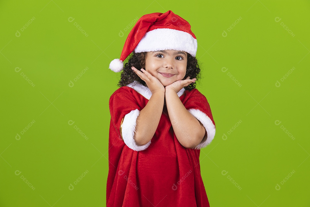 Linda menina garotinha jovem usando fantasia de natal