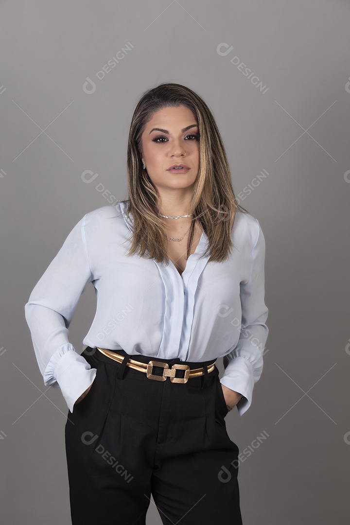 Linda mulher empresária sorridente