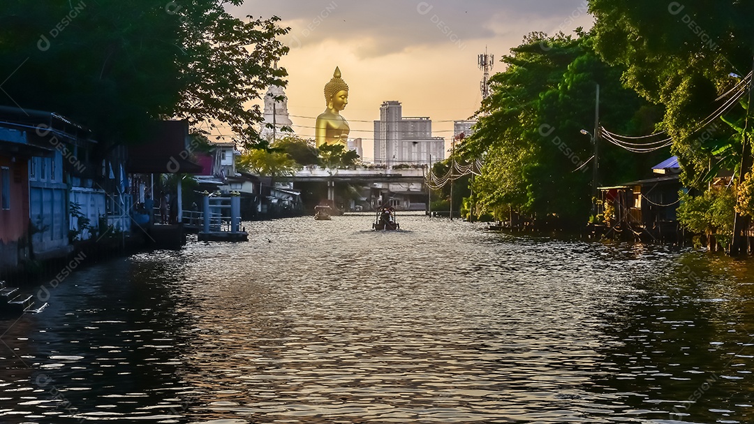 Paisagem do grande Buda na cidade grande estátua de Buda