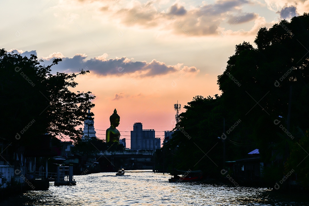 Paisagem do grande Buda na cidade grande estátua de Buda
