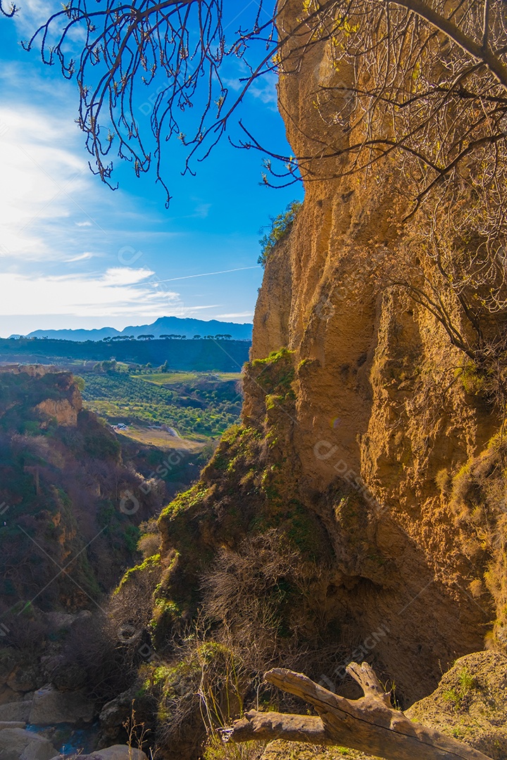 Vista rural entre desfiladeiros em Ronda