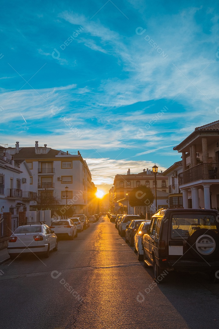 Vista das ruas estreitas de Ronda ao pôr do sol, sul da Andaluzia, Espanha.