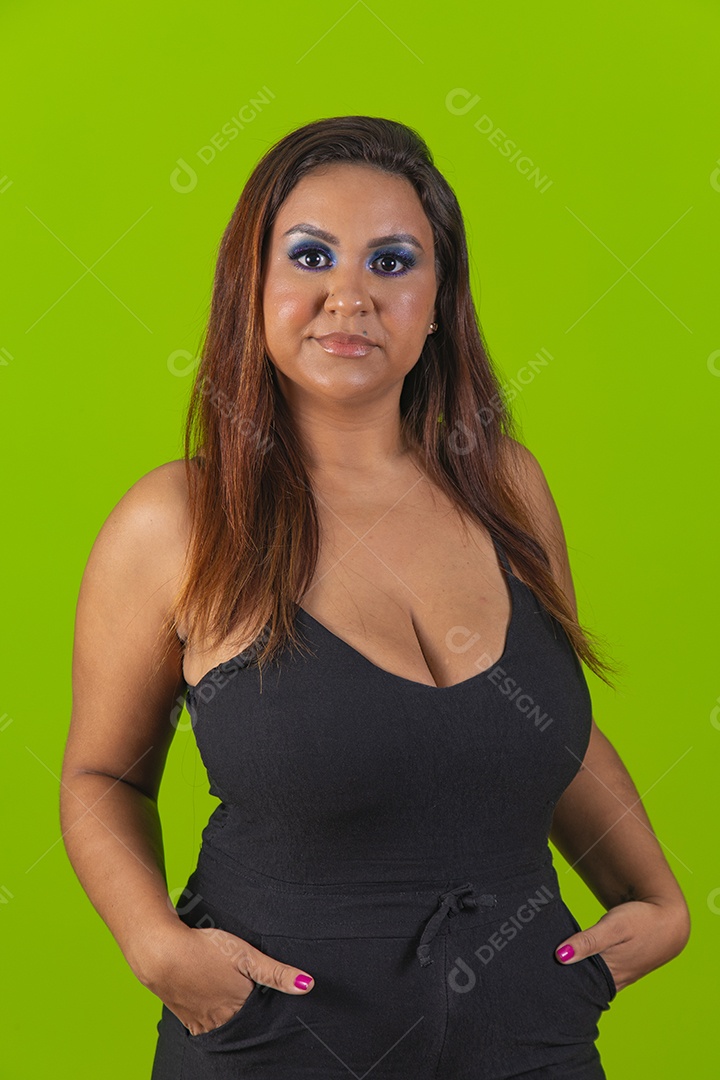 Linda mulher empresaria sobre fundo isolado