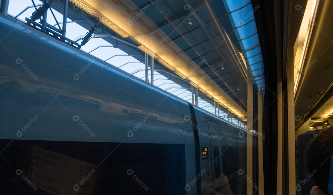 Vista dos trens na estação ferroviária de Ronda.