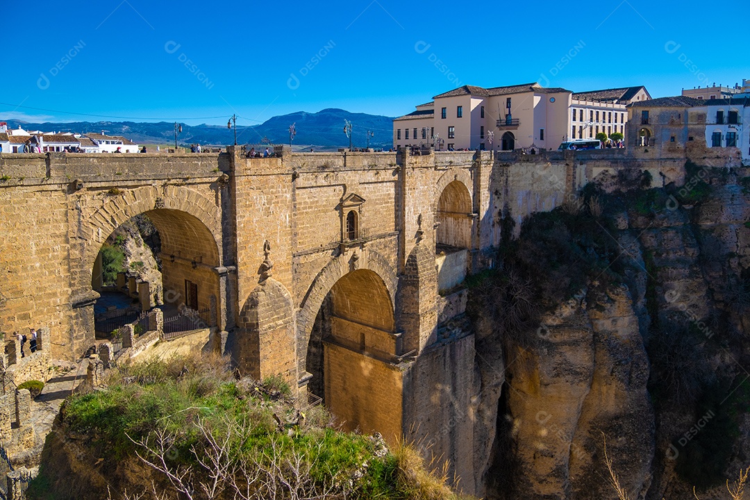 A Ponte Velha (Puente Viejo) e o Desfiladeiro de Ronda (Tajo de Ronda) no rio Guadalevín. Andaluzia, província de Málaga, Espanha.