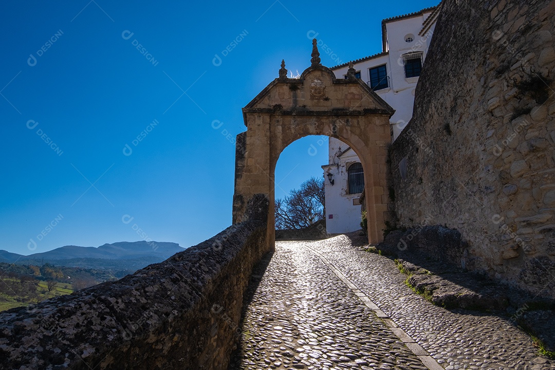 Vista da bela escadaria medieval e corrimão em Ronda, Espanha