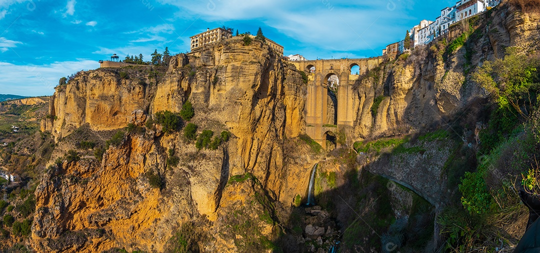 Vista da bela escadaria medieval em Ronda, Espanha.