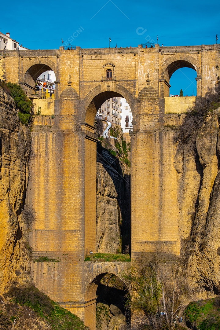Vista da bela escadaria medieval em Ronda, Espanha.