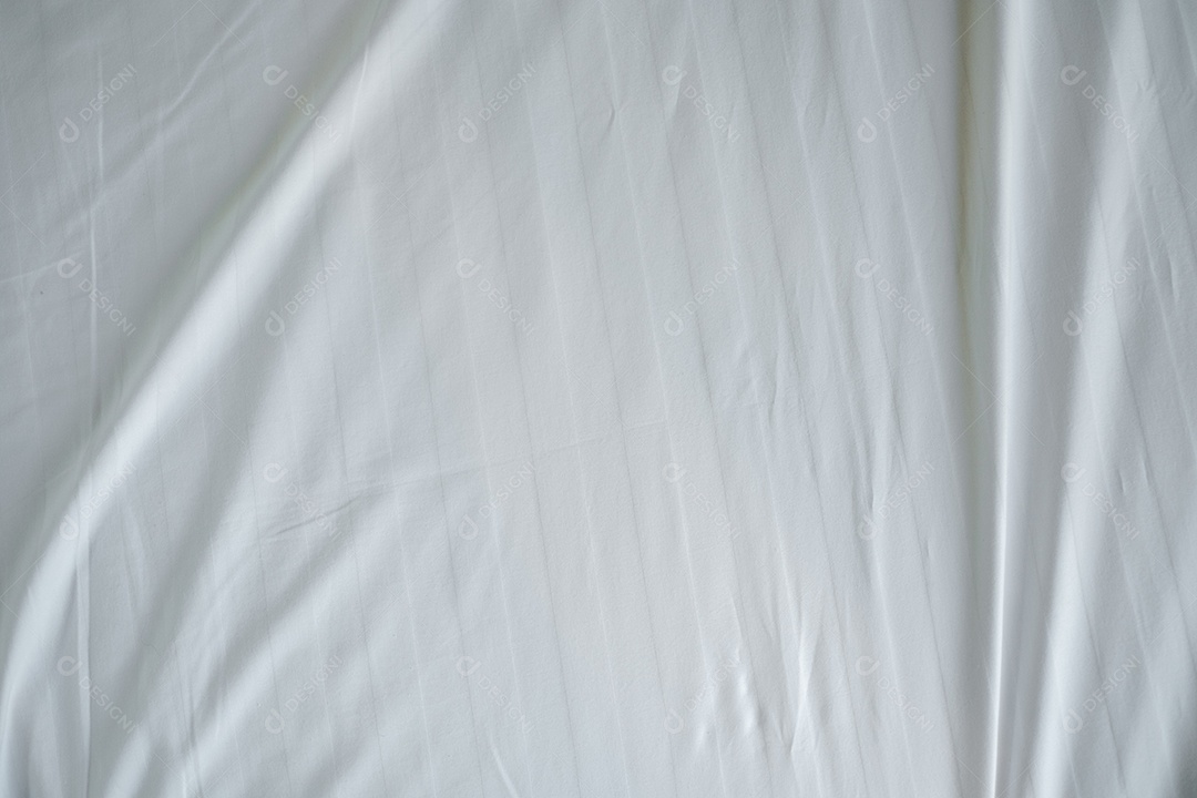 Textura gradiente de linho branco estilo de curva turva de tecido de luxo abstrato, roupa de cama enrugada e sombras cinza escuras, plano de fundo