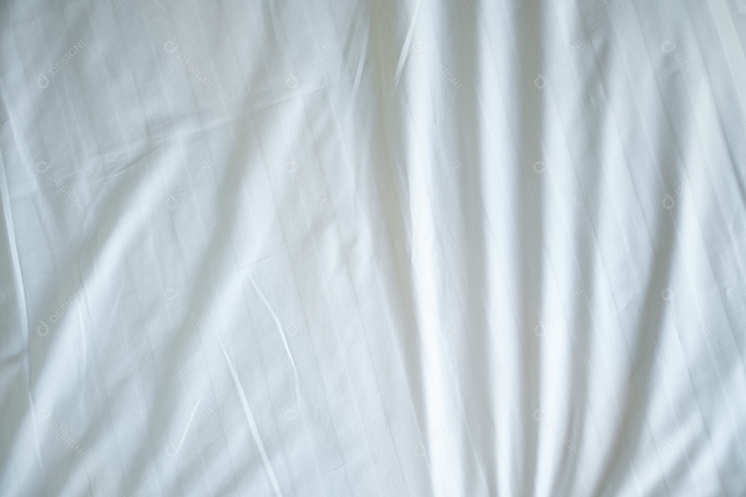 Textura gradiente de linho branco estilo de curva turva de tecido de luxo abstrato, roupa de cama enrugada e sombras cinza escuras, plano de fundo