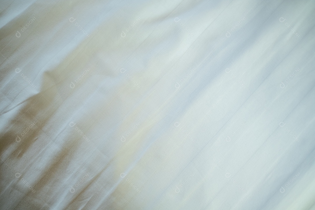 Textura gradiente de linho branco estilo de curva turva de tecido de luxo abstrato, roupa de cama enrugada e sombras cinza escuras, plano de fundo