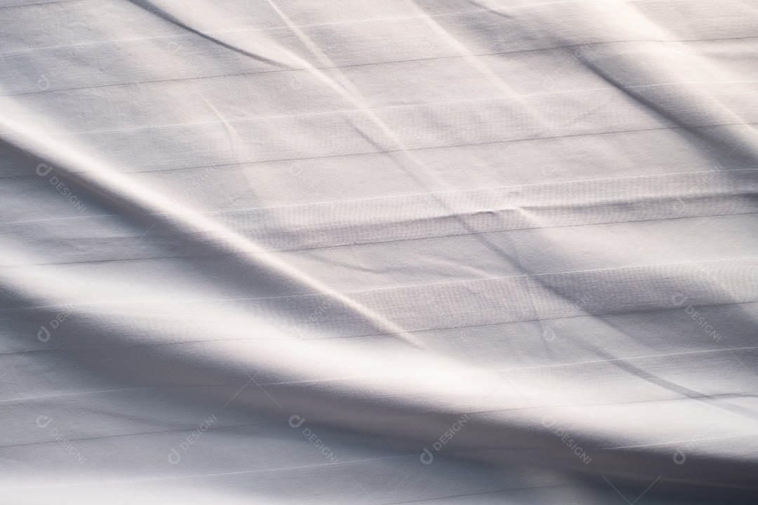 Textura gradiente de linho branco estilo de curva turva de tecido de luxo abstrato, roupa de cama enrugada e sombras cinza escuras, plano de fundo