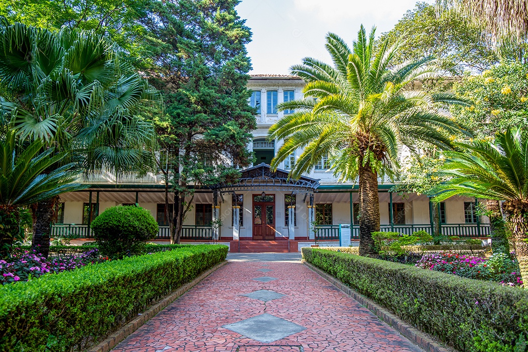 Parque Vicentina Aranha, em São José dos Campos, Brasil. Capela e Antigo Sanatório