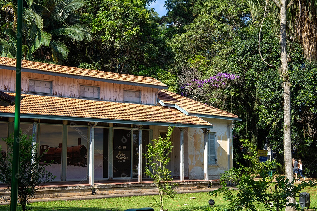 Parque Vicentina Aranha, em São José dos Campos, Brasil. Capela e Antigo Sanatório