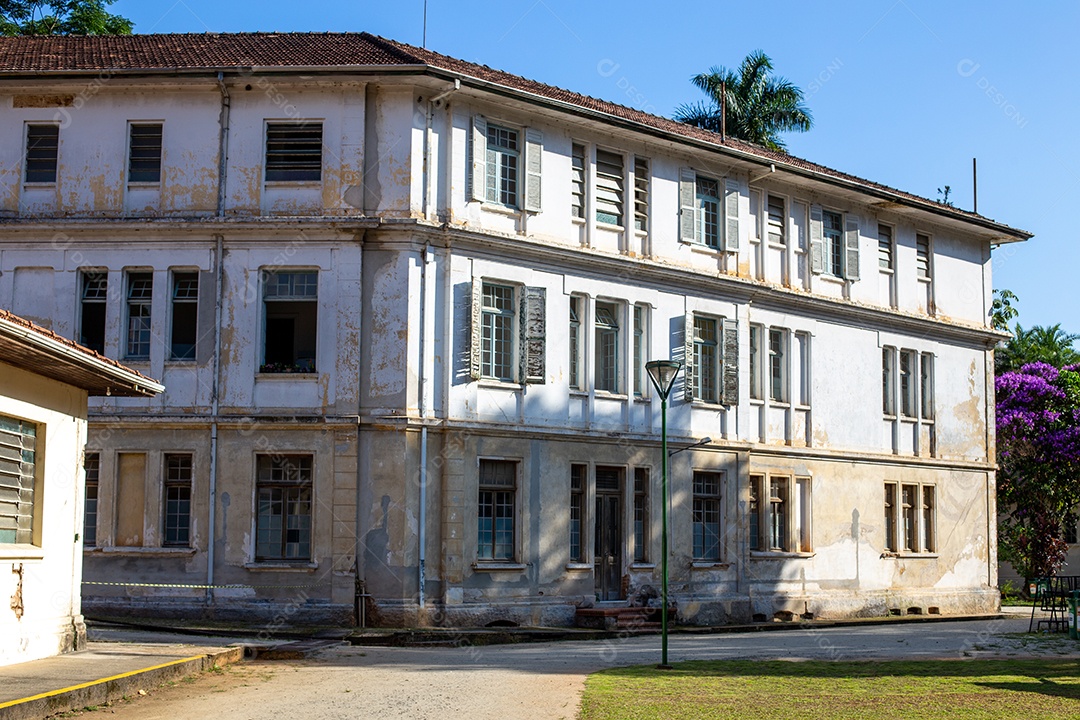 Parque Vicentina Aranha, em São José dos Campos, Brasil. Capela e Antigo Sanatório