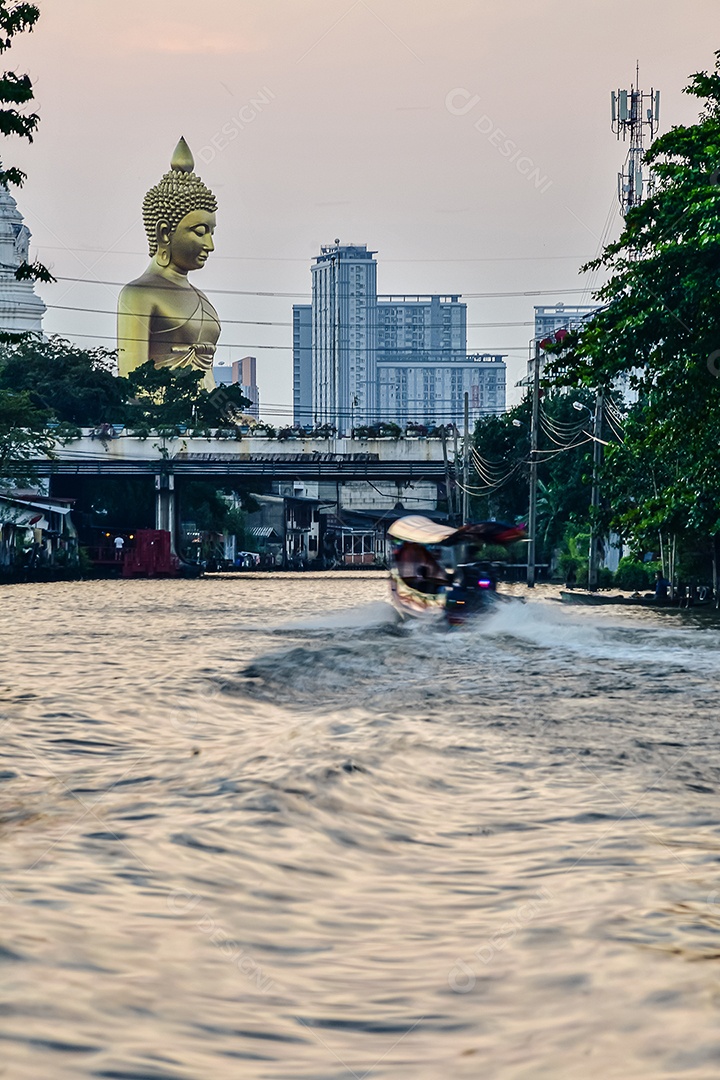 Paisagem do grande Buda na cidade grande estátua de Buda