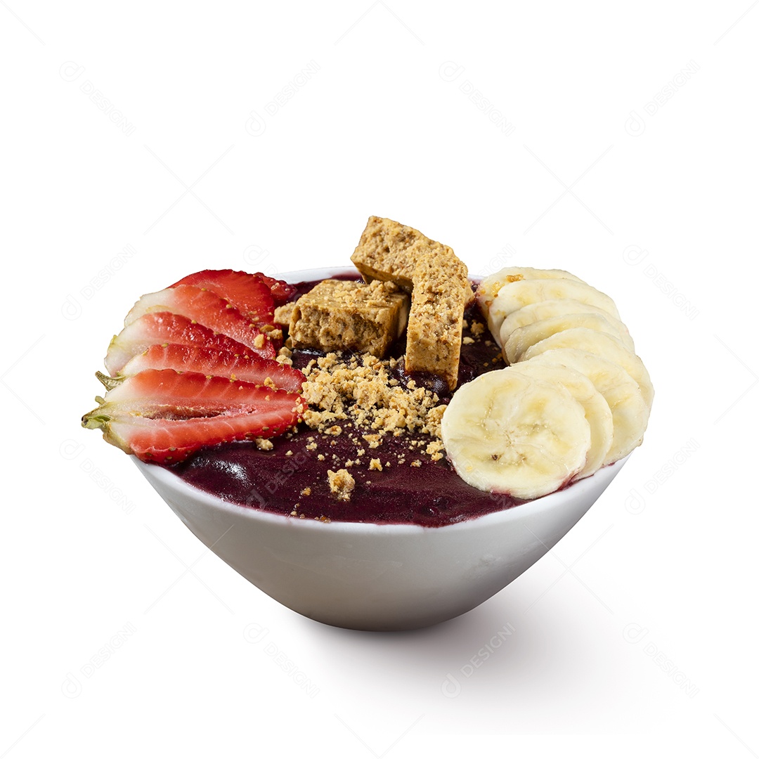 Frozen Açaí Berry com Banana Morango e Paçoca. Isolado no fundo branco.