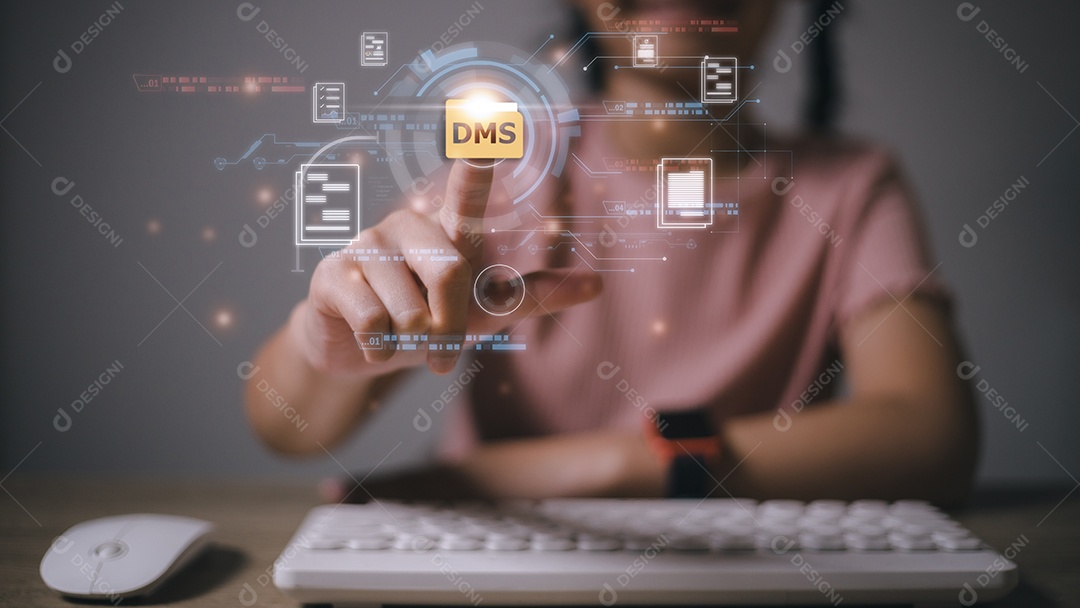 Negócios com sistema de gerenciamento de documentos DMS Banco de dados de documentos online e processos automatizados no gerenciamento de arquivos Pesquise e gerencie arquivos de banco de dados de documentos online.