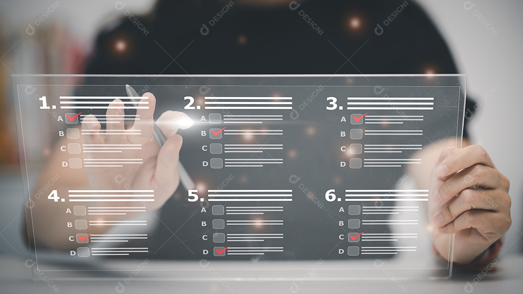 ฺEmpresária Faça uma avaliação, questionário, avaliação, pesquisa online exame online Escolhendo a resposta certa no exame, preencha um formulário de pesquisa online Responda às perguntas do teste.