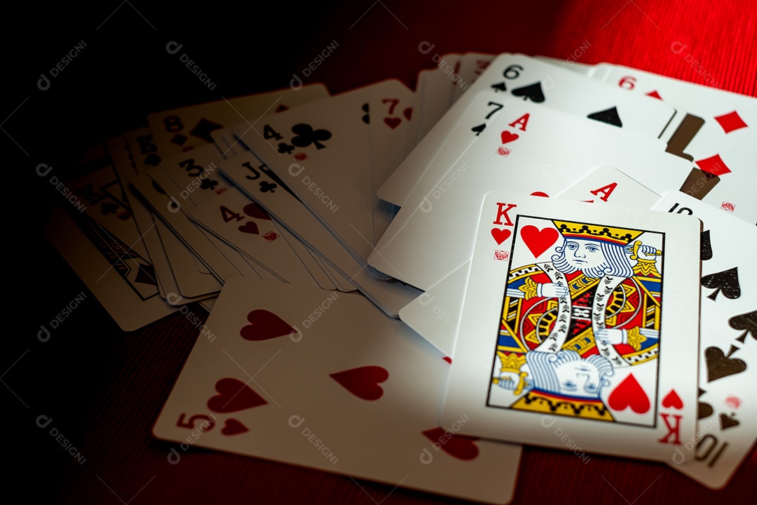 K é o topo da pilha de cartas, cartas, cassino, ilegal