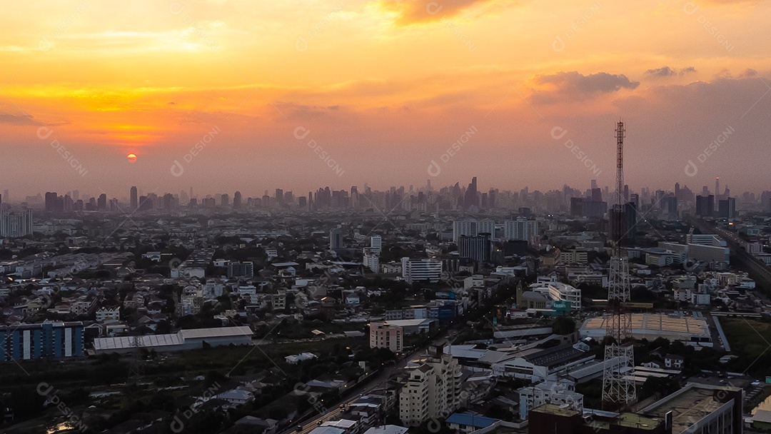 Vista de alto ângulo Fotografia aérea da paisagem da cidade e do pôr do sol