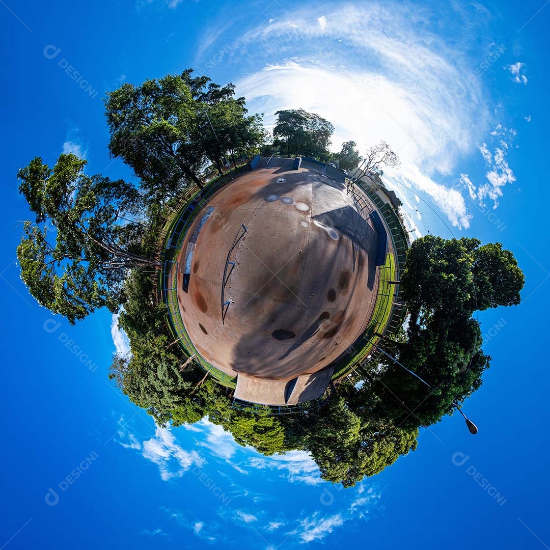 Parque de skate Little Planet em Bariri, São Paulo