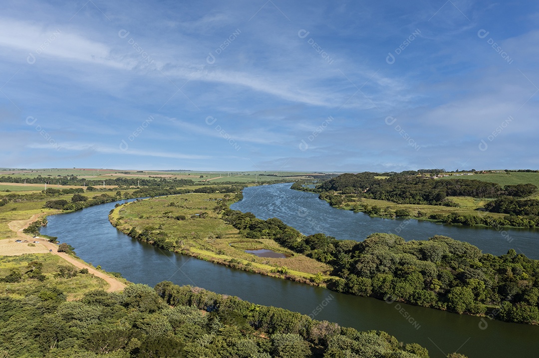 trecho do canal da hidrovia tietê-paraná, no rio tietê