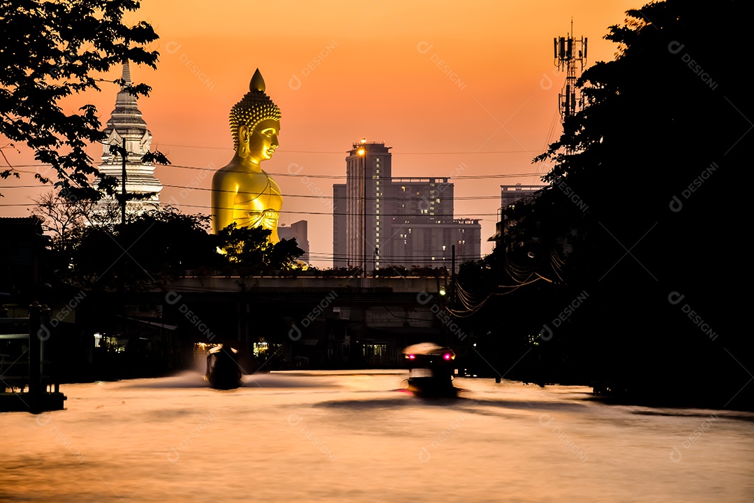 Paisagem do grande Buda na cidade grande estátua de Buda