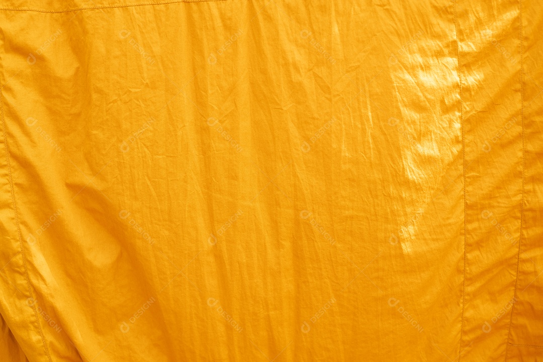 Textura gradiente de roupa de cama amarela estilo de curva turva de tecido de luxo abstrato, roupa de cama enrugada e sombras douradas, plano de fundo