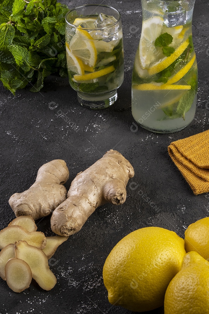 Suco de Limão Siciliano com Gengibre e Hortelã - Água Saborizada