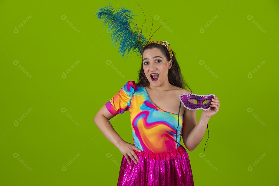 Mulher jovem garota usando roupas para praticar exercícios físico