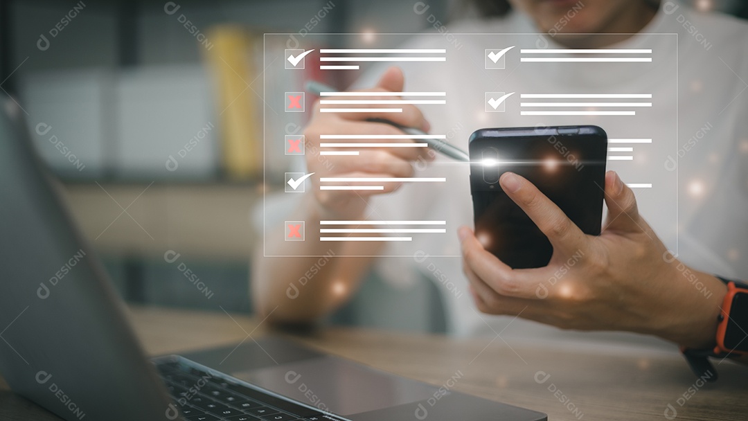 ฺEmpresária Faça uma avaliação, questionário, avaliação, pesquisa online exame online Escolhendo a resposta certa no exame, preencha um formulário de pesquisa online Responda às perguntas do teste.