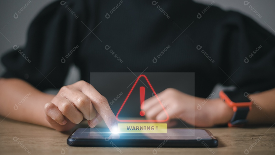 Sinal de advertência do sistema para erro de notificação e conceito de manutenção. ataque cibernético na rede de computadores. Vulnerabilidade de segurança cibernética, violação de dados, conexão ilegal, informações comprometidas.