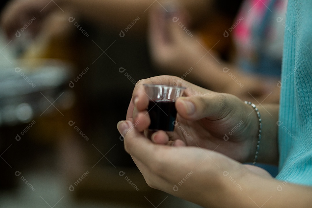 Segunda copo com ceia em igreja