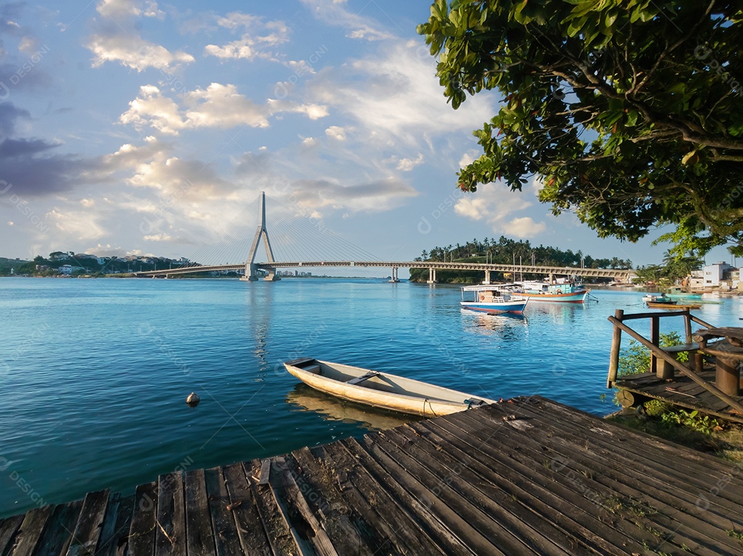 Linda vista com a ponte estaiada Jorge Amado em Ilhéus, Bahia, Brasil.